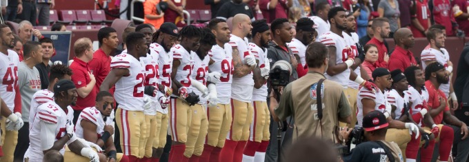 San Francisco 49ers Kneel During Anthem